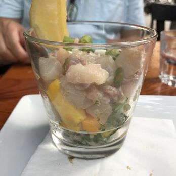 Les P'tites Indécises - Salmon tartare... or some other kind of fish tartare - French Near Me - Paris, 75