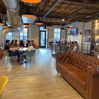 Jackie O's On Fourth - Expansive interior! Levels, 3 bars, all kinda nooks'! - Breweries Near Me - Columbus, Ohio Jackie O's On Fourth - Expansive interior! Levels, 3 bars, all kinda nooks'! - Breweries Near Me - Columbus, Ohio