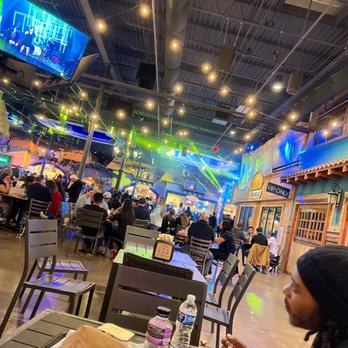 Plaza Mariachi - sitting area between shops - Cultural Center Near Me - Nashville, Tennessee Plaza Mariachi - sitting area between shops - Cultural Center Near Me - Nashville, Tennessee