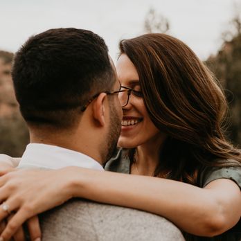 Brookklyn Photo - desert engagement - Session Photography Near Me Brookklyn Photo - desert engagement - Session Photography Near Me