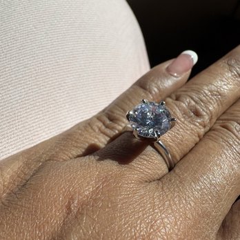 Walt's Jewelers - Ring - Jewelry Near Me - Gilbert, Arizona Walt's Jewelers - Ring - Jewelry Near Me - Gilbert, Arizona