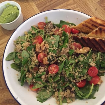 Brunch & Cake - Quinoa salad - Breakfast & Brunch Near Me - Barcelona, B Brunch & Cake - Quinoa salad - Breakfast & Brunch Near Me - Barcelona, B