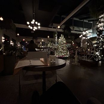 Parlor Public House - Holiday Set Up - Coffee & Tea Near Me - Indianapolis, Indiana Parlor Public House - Holiday Set Up - Coffee & Tea Near Me - Indianapolis, Indiana