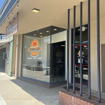355 Burger - Front - Burgers Near Me - Sierra Madre, California 355 Burger - Front - Burgers Near Me - Sierra Madre, California