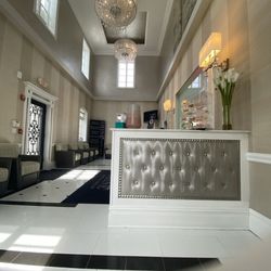 Shine Dental Associates - beautiful front office