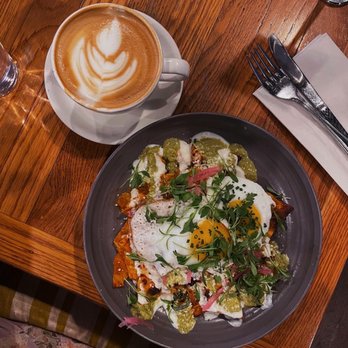 Copa Vida - Lavender latte and Chilaquiles - New American Near Me - Pasadena, California
