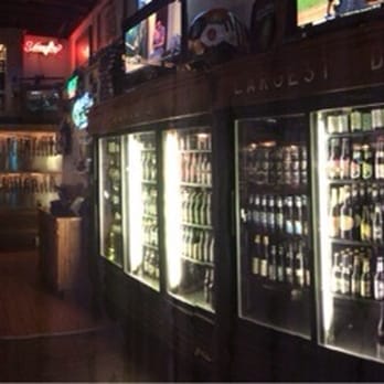 Summits Wayside Tavern - Panoramic view of the bar - Sports Bars Near Me - Cumming, Georgia