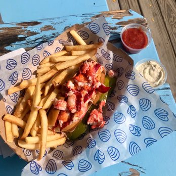Bob's Clam Hut - Seafood Near Me - Kittery, Maine