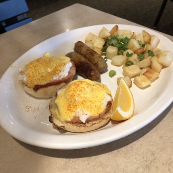 Egg Harbor Cafe - Barrington Benedict - Breakfast & Brunch Near Me - Oak Brook, Illinois
