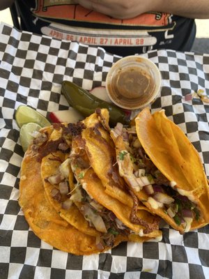 Gio y Los Magos Mexican Grill by null