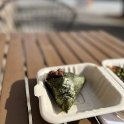 Oori Triangles - Short Rib Triangle - @rayz