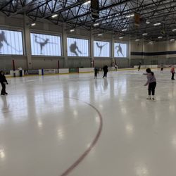 Glenview Ice Center - A nice, open, and calm public skating session at the moment.
