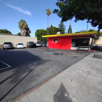 Chicken G's - Exterior - Halal Near Me - Mountain View, California