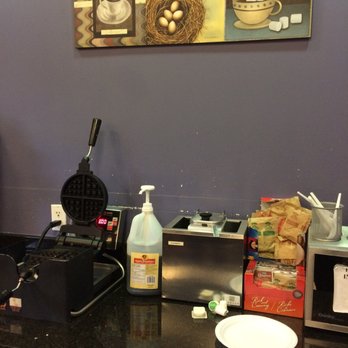 Super 8 by Wyndham Kamloops BC - Breakfast station - Hotels Near Me - Kamloops, British Columbia Super 8 by Wyndham Kamloops BC - Breakfast station - Hotels Near Me - Kamloops, British Columbia