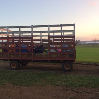 Duncan's Corn Maze - Nice Hayrides, thoroughly enjoyed the country scenery ! - Attraction Farms Near Me - Robesonia, Pennsylvania