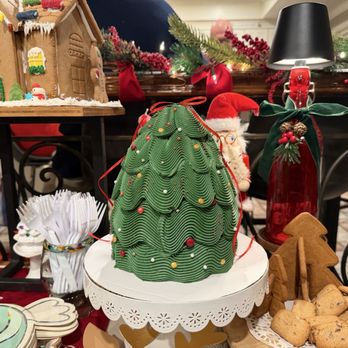 Lemon Bar - Christmas tree cake - Bakeries Near Me - Temecula, California