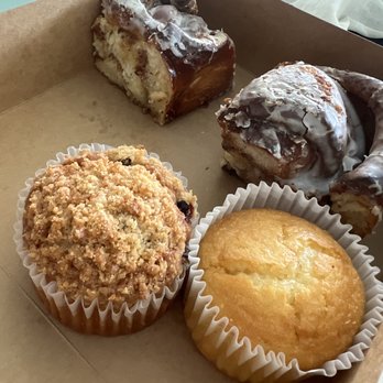 Zak The Baker - Best blueberry muffin I have ever had - Kosher Near Me - Miami, Florida Zak The Baker - Best blueberry muffin I have ever had - Kosher Near Me - Miami, Florida