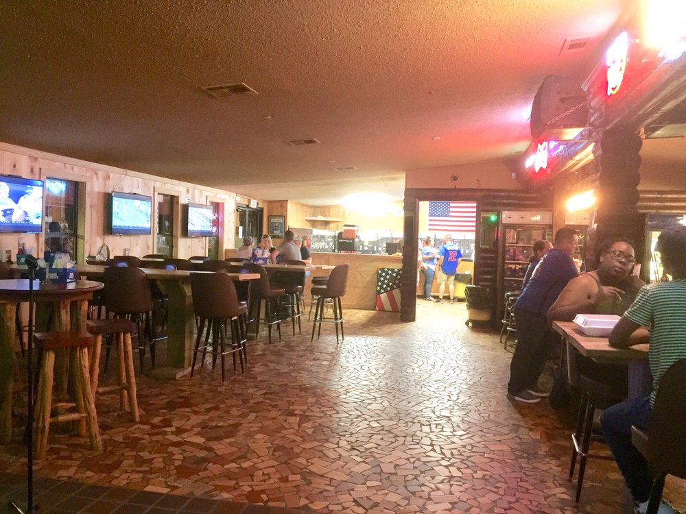 TAIL’GATORS BAR, GRILL AND DAIQUIRIS Updated September 2024 23 Photos & 23 Reviews 11497