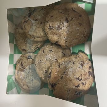 Small Comforts Kitchen - 6 sea salt chocolate chip cookies - Bakeries Near Me - Knoxville, Tennessee Small Comforts Kitchen - 6 sea salt chocolate chip cookies - Bakeries Near Me - Knoxville, Tennessee