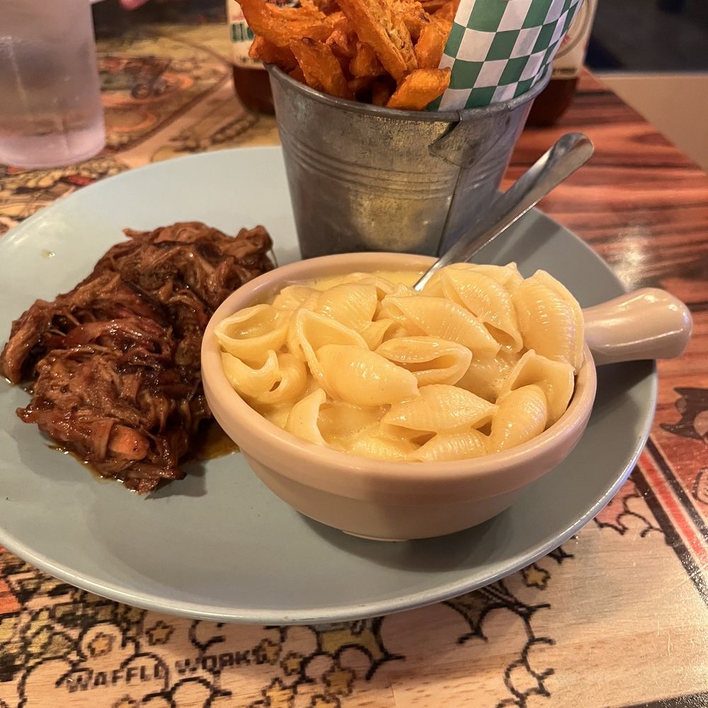 Phat Turtle BBQ - Mac and cheese-bland Pulled pork-too much smoke taste for me Sweet potato fries-AWESOME! - Barbeque Near Me - Phoenix, Arizona