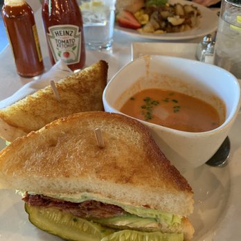 Eat. - Ddwblta Sandwich w/Tomato Soup - New American Near Me - Las Vegas, Nevada