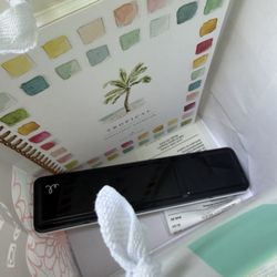 Edie Boutique - Packaging and Products