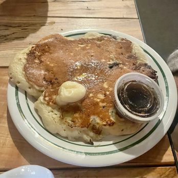 Brown's Diner - Banana and Blueberry cake - Diners Near Me - Nashville, Tennessee Brown's Diner - Banana and Blueberry cake - Diners Near Me - Nashville, Tennessee