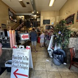 New York Water Bagel Co - Inside
