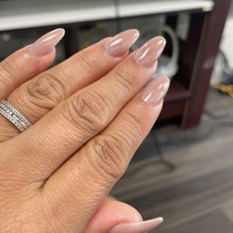 Almond shape nails!! Almond shape nails!!