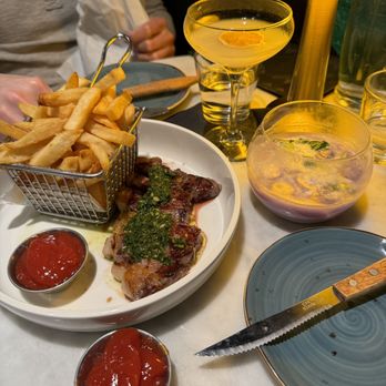 Lady Blue - Steak Frites - Cocktail Bars Near Me - New York, New York