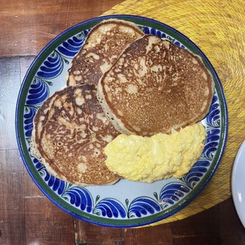 Mi Querencia - Pancakes and scrambled eggs - Mexican Near Me - Puerto Vallarta, JAL