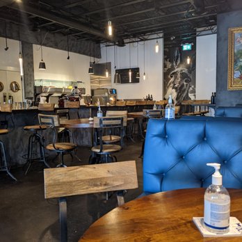 Bar Bea - the interior of a restaurant - Tapas/Small Plates Near Me - Niagara-on-the-Lake, Ontario