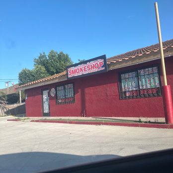 Paradise Smoke Shop - Tobacco Shops Near Me - Hemet, California Paradise Smoke Shop - Tobacco Shops Near Me - Hemet, California