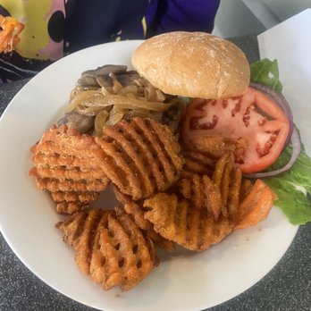 Blackwater Bistro - Burger - Breakfast & Brunch Near Me - Milton, Florida Blackwater Bistro - Burger - Breakfast & Brunch Near Me - Milton, Florida