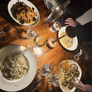 Molo - Cacio e Pepe, chicken piccata, risotto & seafood spaghetti - Italian Near Me - Newport Beach, California