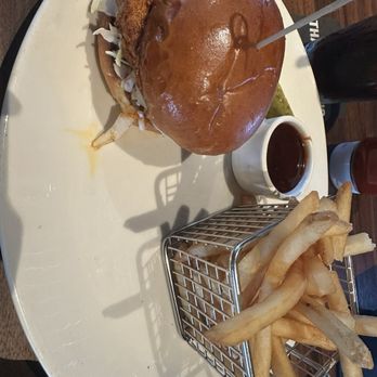 Yard House - Nashville Hot Chicken Sandwich with Gardein patty - New American Near Me - Vernon Hills, Illinois Yard House - Nashville Hot Chicken Sandwich with Gardein patty - New American Near Me - Vernon Hills, Illinois