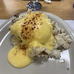 Half crab Benedict. Half crab Benedict.