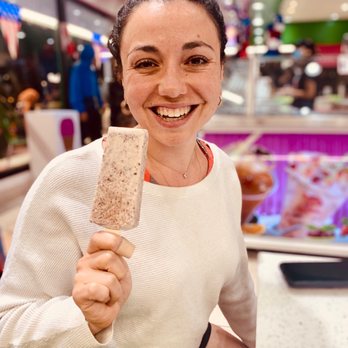 La Michoacana Premium - Ferrero popsicle - Ice Cream & Frozen Yogurt Near Me - Chicago, Illinois