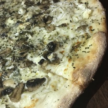 J. Dolan's - Sweet onion, garlic, cauliflower, & shrooms! - Pizza Near Me - Honolulu, Hawaii