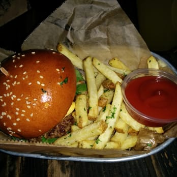 Kings Row Gastropub - $7 happy hour burger and fries - Gastropubs Near Me - Pasadena, California