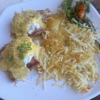Junction Remix Five Eighty - Eggs Benedict - Breakfast & Brunch Near Me - Lawton, Oklahoma