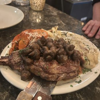 Villaggios - Pizza Near Me - Egg Harbor, Wisconsin