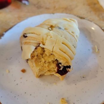 Red Maple - Orange Cranberry Scone - Cafes Near Me - Los Angeles, California Red Maple - Orange Cranberry Scone - Cafes Near Me - Los Angeles, California
