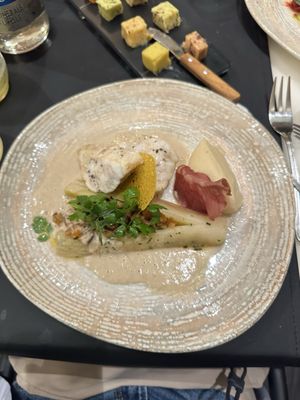 Bistro Autour du Beurre Bordier by null