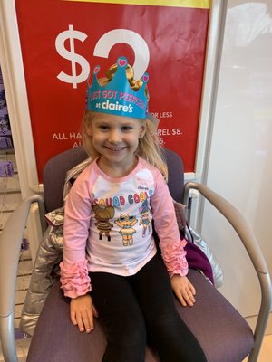 Claire's by null
