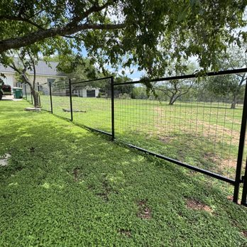 Fence Line Pro Builders - Fences & Gates Near Me - Austin, Texas Fence Line Pro Builders - Fences & Gates Near Me - Austin, Texas
