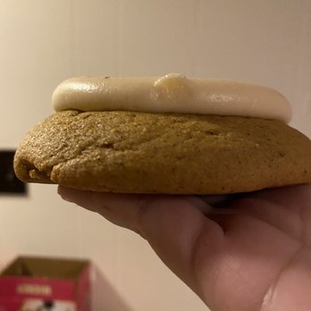 Crumbl - Naperville - Thicc with two c's - Bakeries Near Me - Naperville, Illinois Crumbl - Naperville - Thicc with two c's - Bakeries Near Me - Naperville, Illinois