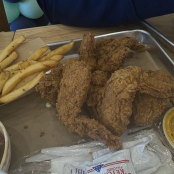 Roots Chicken Shak - Fried chicken and fries - Southern Near Me - Addison, Texas