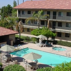 Fellowship Square Historic Mesa - Fellowship Square Historic Mesas beautiful outdoor area with a pool and lounging areas.
