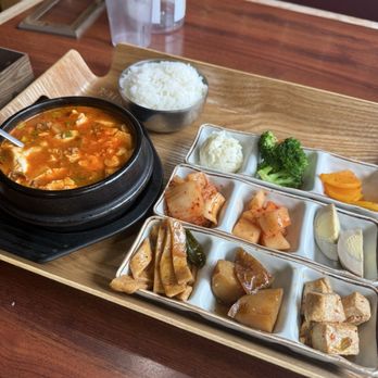 Hosoonyi Korean Restaurant - Korean Near Me - Edmonds, Washington Hosoonyi Korean Restaurant - Korean Near Me - Edmonds, Washington